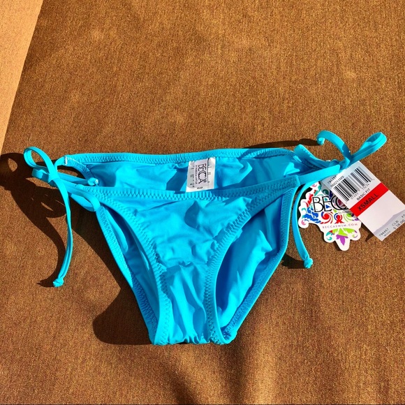 Venus Bikini Top & BEECA Bikini Bottoms 💙 ! - Picture 2 of 7